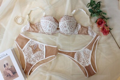 バストアップブラLAILA beige